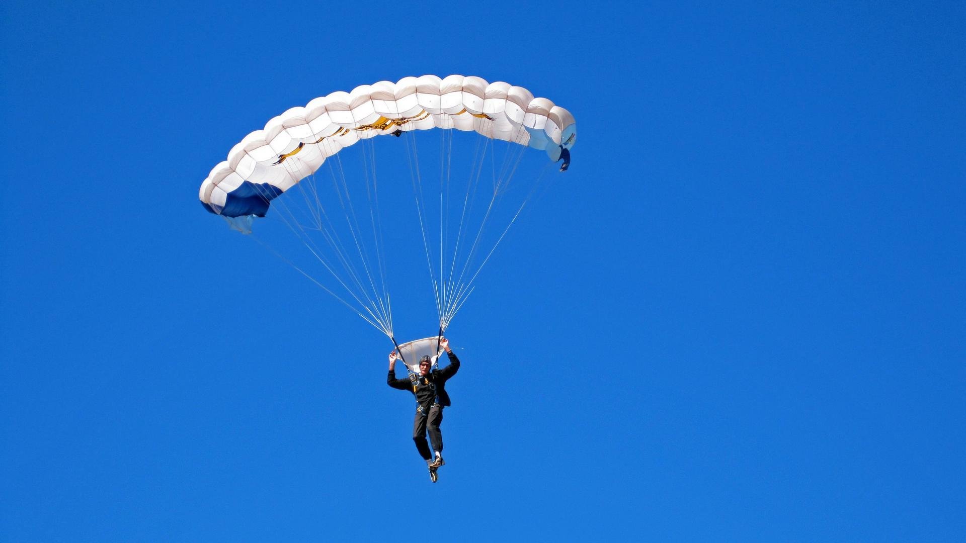 西甲“德比盛事”：皇马VS巴萨，世纪对决期待开启